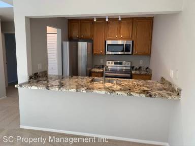 Main picture of 5 W Bellevue Ave