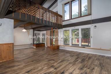 Main picture of 5956 Country Club Dr