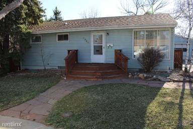 Main picture of 1832 N Crestmore Ct
