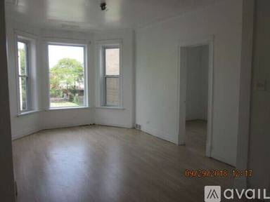 Main picture of 3843 W Lexington St