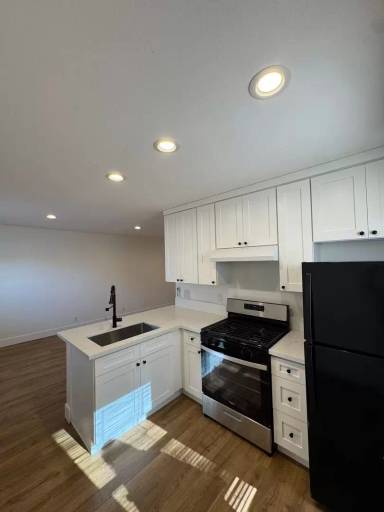 Main picture of 4318 N Lakewood Blvd