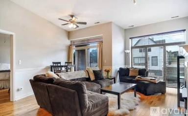 Main picture of 5067 N Lincoln Ave
