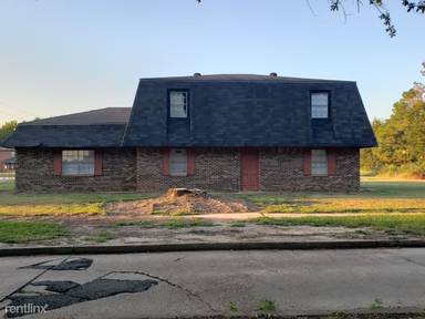 Main picture of 501 Willett Place Blvd