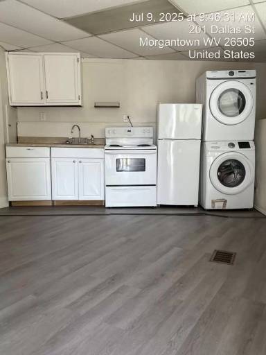 Main picture of 461 463 Dallas St