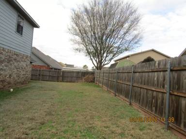 Main picture of 3512 NE 35th St