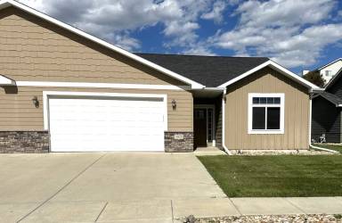 Main picture of 3028 Hoefer Ave