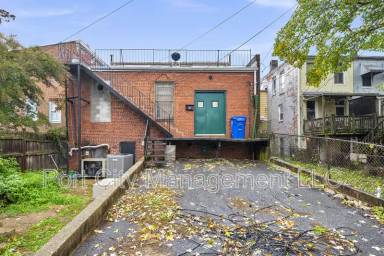 Main picture of 4032 Roland Ave