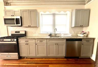Main picture of 254 E Main St