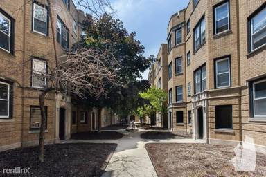 Main picture of 3910-28 N Pine Grove Ave