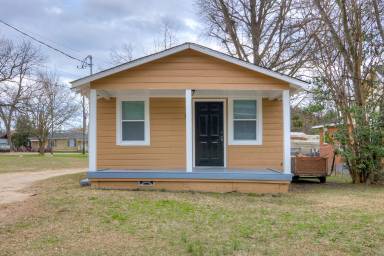 Main picture of 30 Curry St