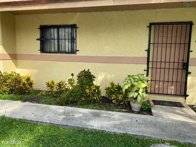 Main picture of 28103 SW 141st Pl