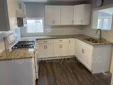 Main picture of 125 S 3rd St
