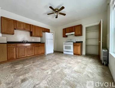 Main picture of 232 River St