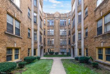 Main picture of 2253 W 111th St