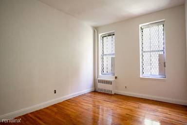 Main picture of 76 Saint Marks Pl