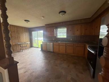 Main picture of 1324 County Road 81