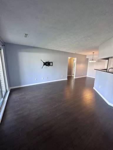 Main picture of 1150 Tollis Pkwy