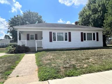 Main picture of 108 E Cochran St