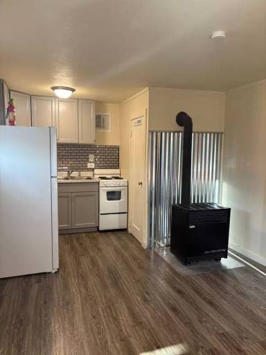 Main picture of 2116 S Higgins Ave