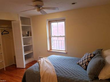 Main picture of 20 Moon St