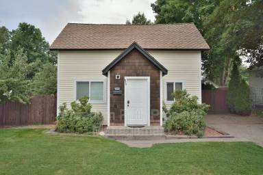 Main picture of 823 N 6th St