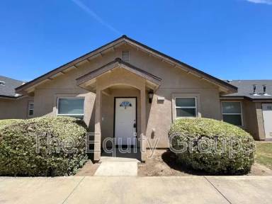 Main picture of 540 E Lakeview Ave