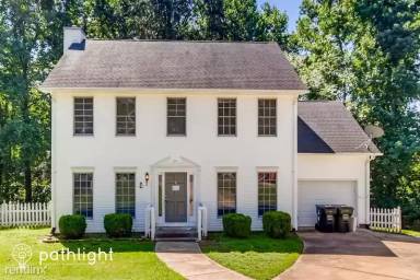 Main picture of 714 Meridian Ct SW