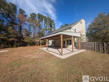Main picture of 717 Windsor Dr