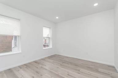 Main picture of 5348 Race St