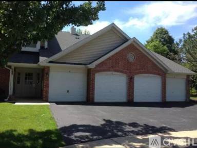 Main picture of 345 Pembroke Ct