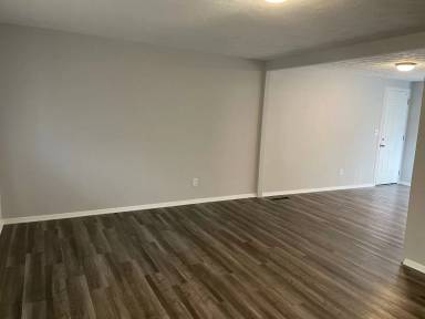 Main picture of 6850 Hubbard Dr