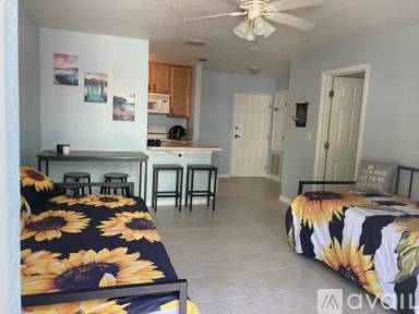 Main picture of 220 Columbia Dr