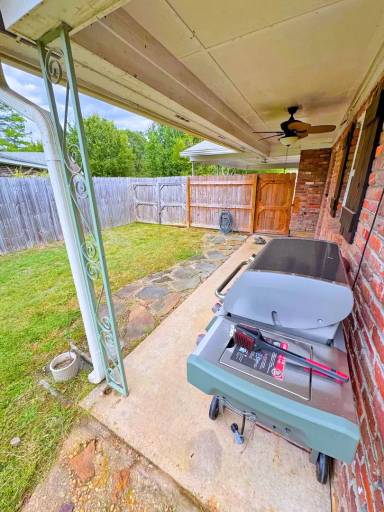 Main picture of 521 Boxwood Rd