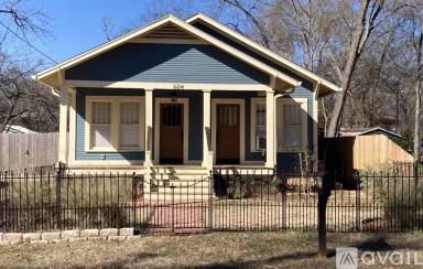 Main picture of 608 S Fredonia St