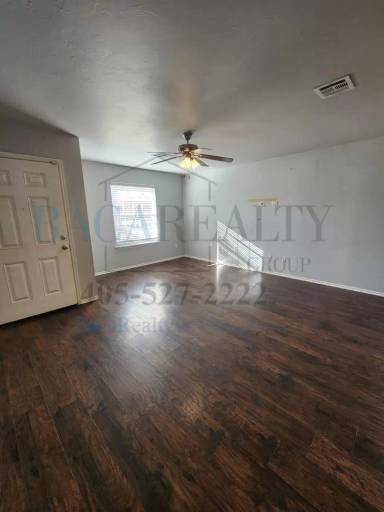 Main picture of 800 Monarch Way