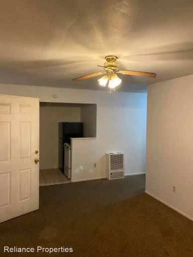 Main picture of 1350 1/2 Nancy St