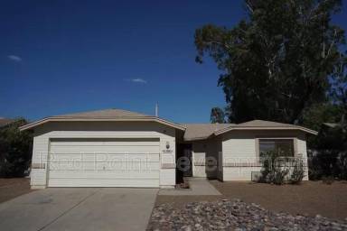 Main picture of 5881 N Belbrook Dr