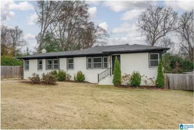 Main picture of 2209 Pine Ln