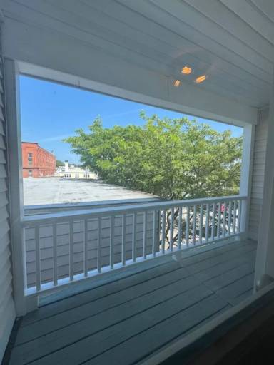 Main picture of 14 Steamboat Wharf