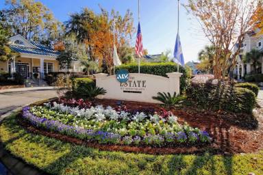 Main picture of Estate At Westbury