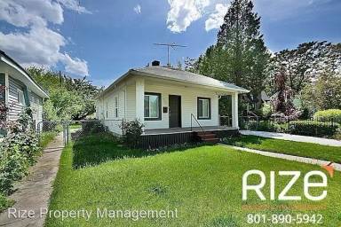 Main picture of 252 E Garfield Ave