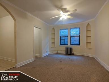 Main picture of 4829 N Damen Ave