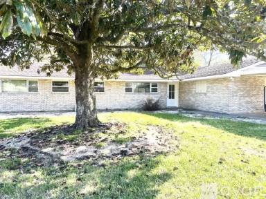 Main picture of 10180 Devonshire Dr