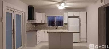 Main picture of 10471 SW 45th St