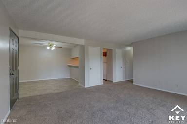 Main picture of 640 S Eastern St