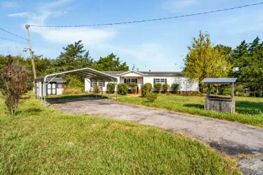 Main picture of 107 Puckett Rd