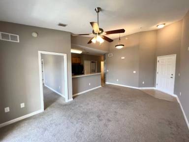 Main picture of 8210 Green Parrot Rd