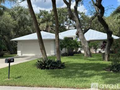 Main picture of 909 Sandpiper Ln