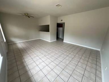 Main picture of 12300 Hodges St