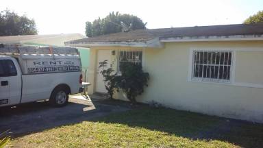 Main picture of 3030 NW 21st Ct